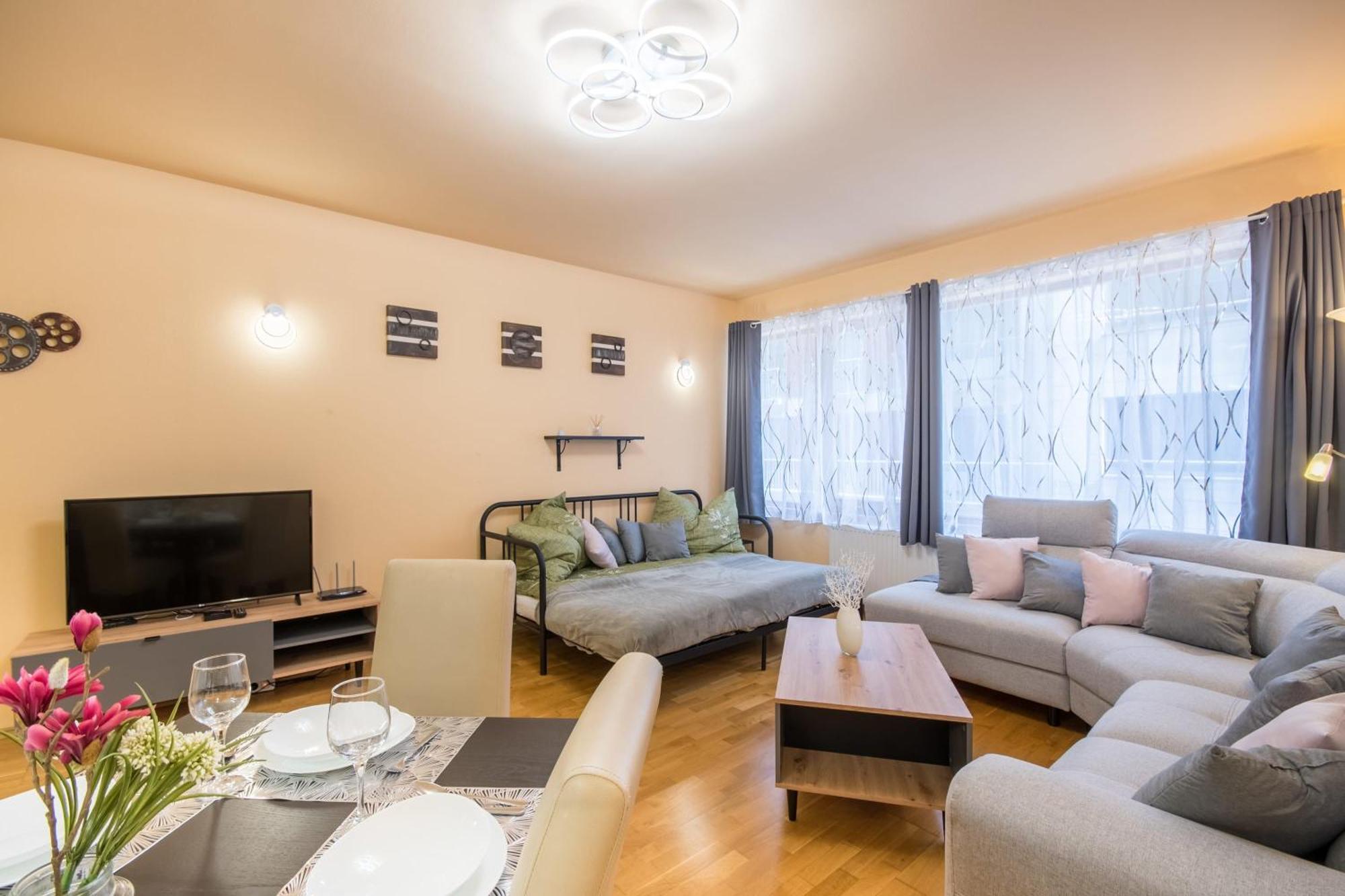 Ferienwohnung Very Central - Large - Balcony - Comfy Budapest Exterior foto